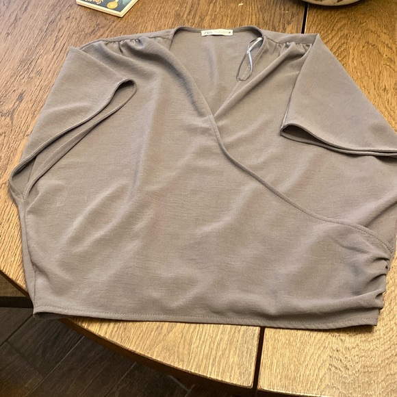 Zara Tops - Zara top L